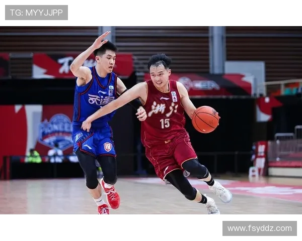 天津先行者队迎战劲敌全力冲击季后赛目标誓言再度扬帆