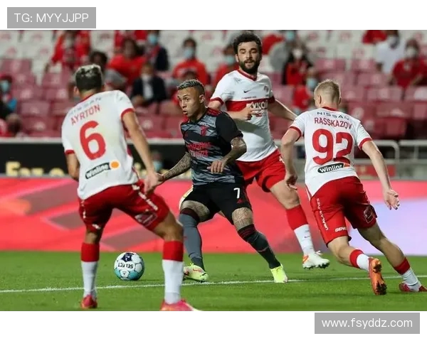 本菲卡迎战劲旅巅峰对决再起欧冠赛场燃爆激情鏖战即将上演