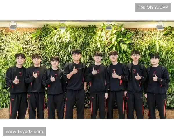 巅峰对决IG再遇T1青春与传奇交织燃起电竞最强战火