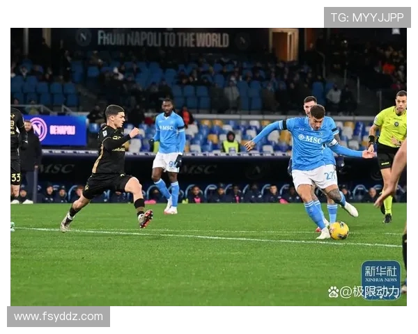 足球世界的风云变幻从球场到赛场背后的故事与精彩瞬间揭秘