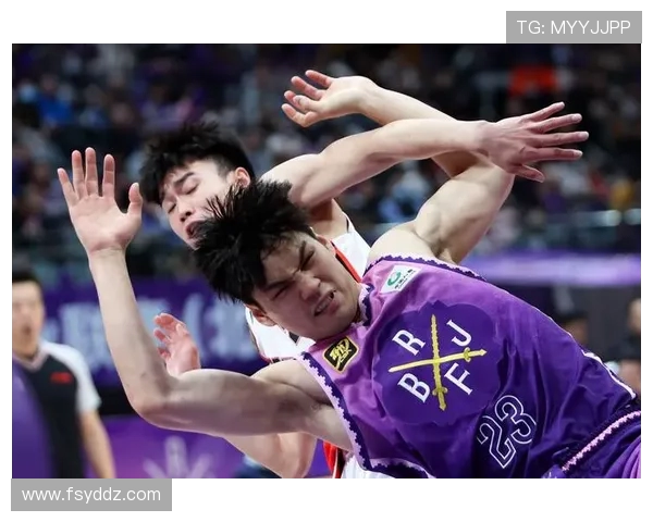 江苏肯帝亚与广州龙狮激战正酣 双方鏖战场面火爆精彩纷呈