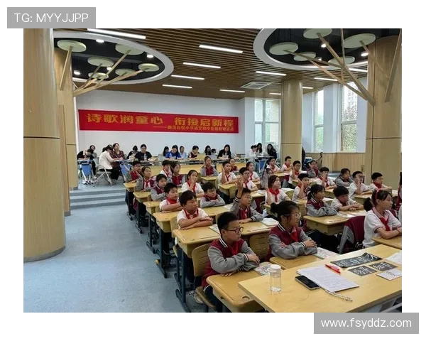 杭州极限运动队在滑板精英赛中的团队协作表现分析与点评