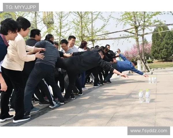 深圳篮球队逆袭之路精英赛特别报道展现团队精神与奋斗历程 深圳篮球队逆袭之路精英赛特别报道展现团队精神与奋斗历程