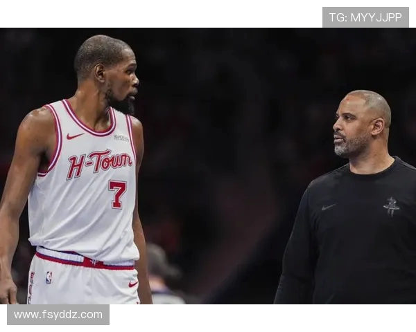 2017年NBA季后赛雷霆与火箭激战回顾精彩瞬间与关键时刻分析