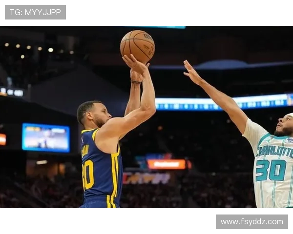 勇士与黄蜂激战正酣视频直播全程回顾精彩瞬间与精彩数据分析